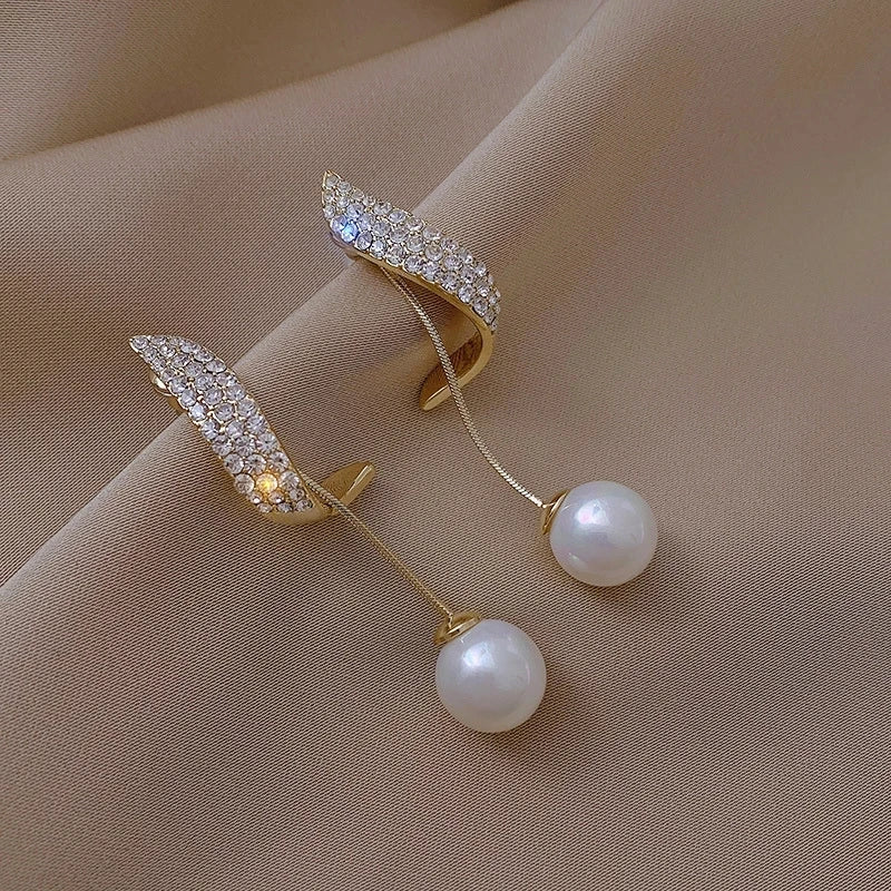 South Korea Fashion New  Light Luxury Simple Classic Pearl Drop Earrings